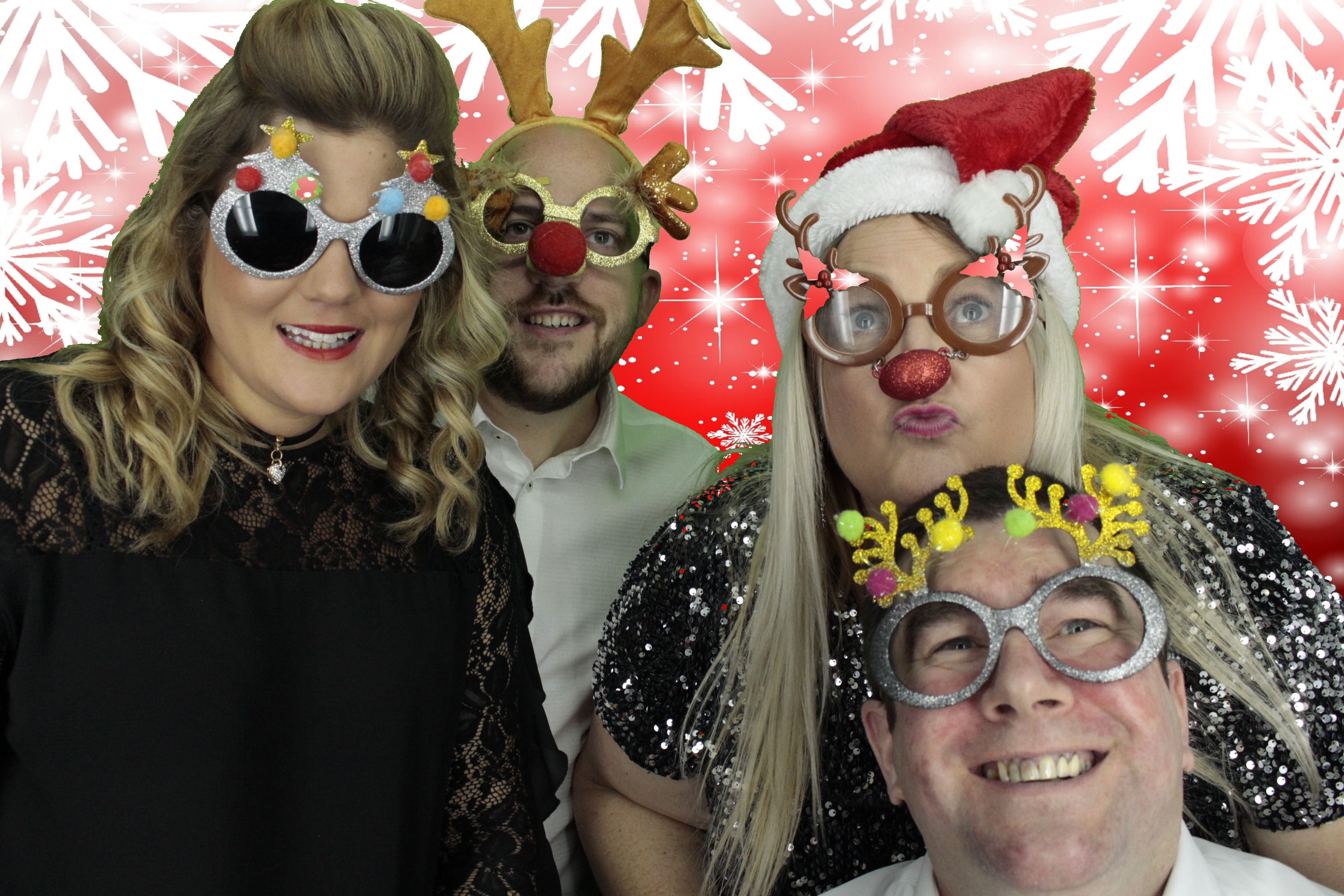 Silvermere Christmas Party | View more photos from the event at gallery.myphotoboothexperience.co.uk/u/MyPhotoBoothExperienceLtd/Silvermere-Christmas-Party-3